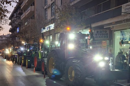 Τρακτέρ στο κέντρο της Λάρισας